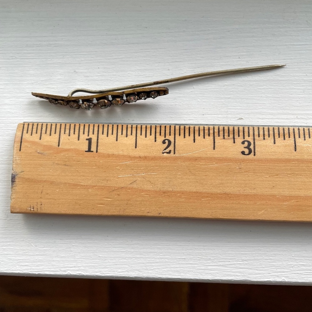 VTG Victorian Stick-Pin, Crescent-Moon Top & Clear Stones in Copper Tone Metal - Picture 9 of 9